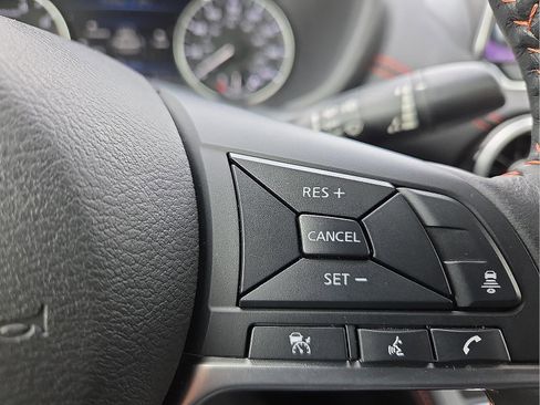 Used 2024 Nissan Sentra SR w/ SR Premium Package image 18