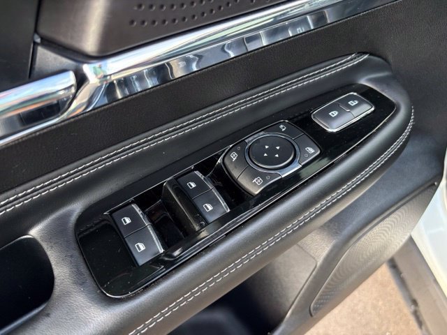Used 2024 Lincoln Corsair AWD w/ Equipment Group 101A image 24