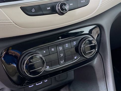 Used 2022 Buick Encore GX Select image 14