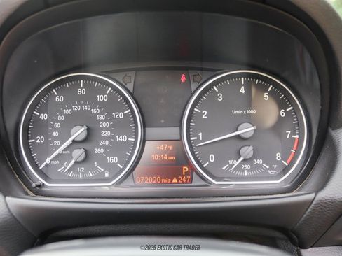 Used 2010 BMW 135i Convertible image 30