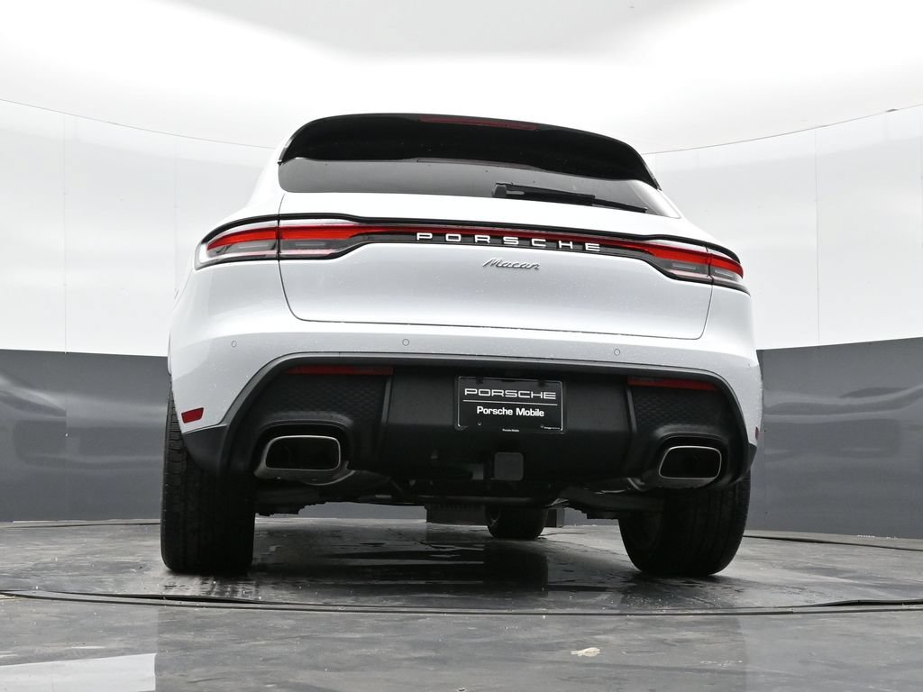 Certified 2026 Porsche Macan AWD/4WD image 36