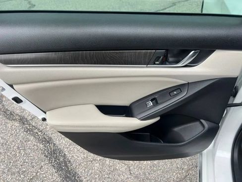 Used 2021 Honda Accord Touring image 24