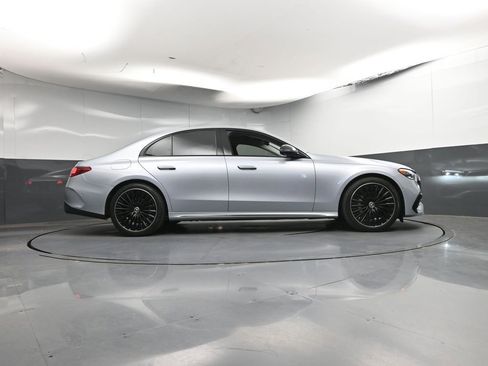 Used 2024 Mercedes-Benz E 350 4MATIC Sedan image 29