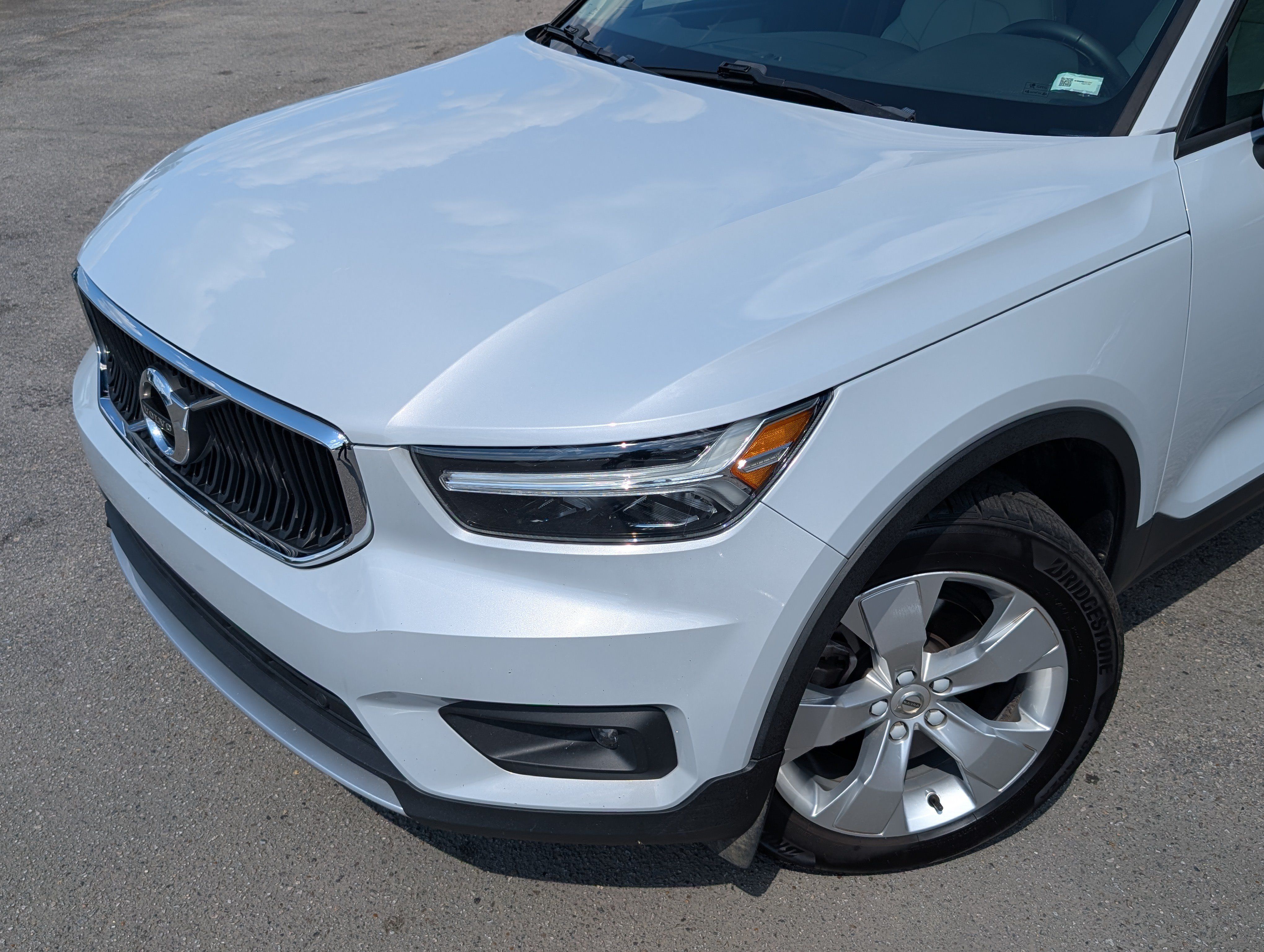 Used 2021 Volvo XC40 T4 Momentum FWD image 13