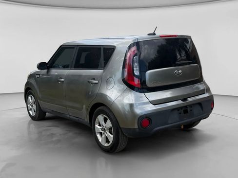 Used 2017 Kia Soul FWD image 3