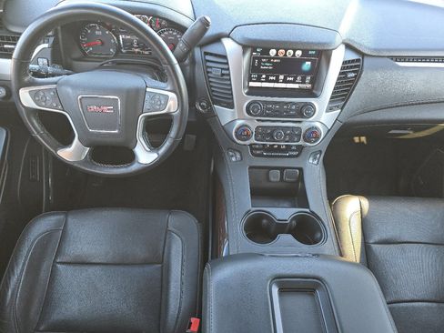 Used 2019 GMC Yukon XL SLT image 9