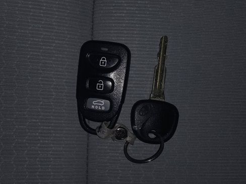 Used 2017 Hyundai Elantra SE image 32