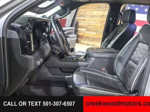 Used 2024 GMC Sierra 2500 AT4X AWD/4WD image 9