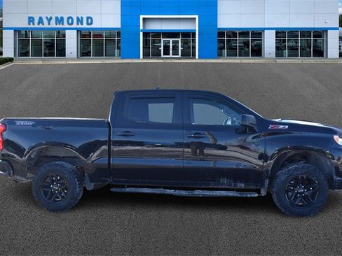 Used 2023 Chevrolet Silverado 1500 LT Trail Boss image 2