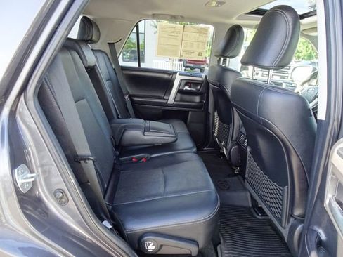 Used 2016 Toyota 4Runner Limited AWD/4WD image 19