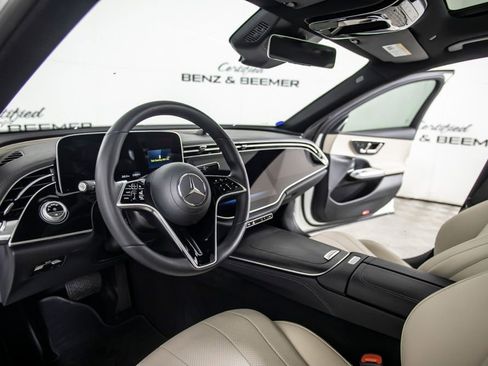 Used 2025 Mercedes-Benz E 450 4MATIC Sedan w/ Driver Assistance Package image 15