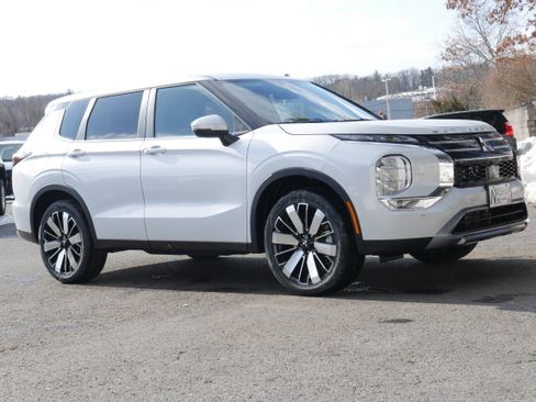 Used 2026 Mitsubishi Outlander SE AWD/4WD image 9