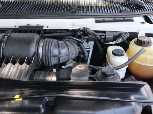 Used 2012 Ford E-350 and Econoline 350 XLT RWD image 38
