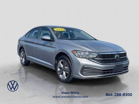 Used 2024 Volkswagen Jetta SE FWD image 1