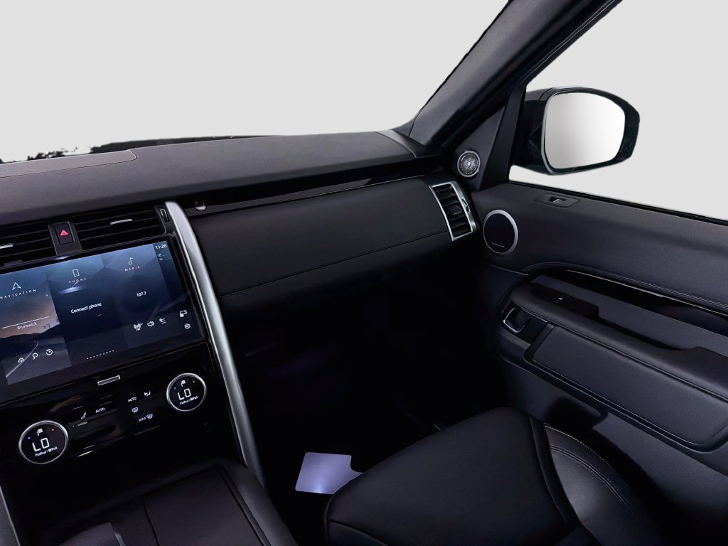 New 2026 Land Rover Discovery S AWD/4WD image 25