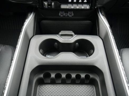 New 2026 RAM 2500 Big Horn AWD/4WD image 24