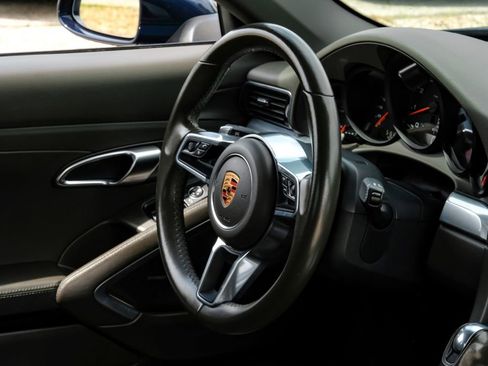 Used 2019 Porsche 911 Carrera RWD image 9