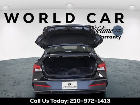 New 2025 Hyundai Elantra Blue image 7