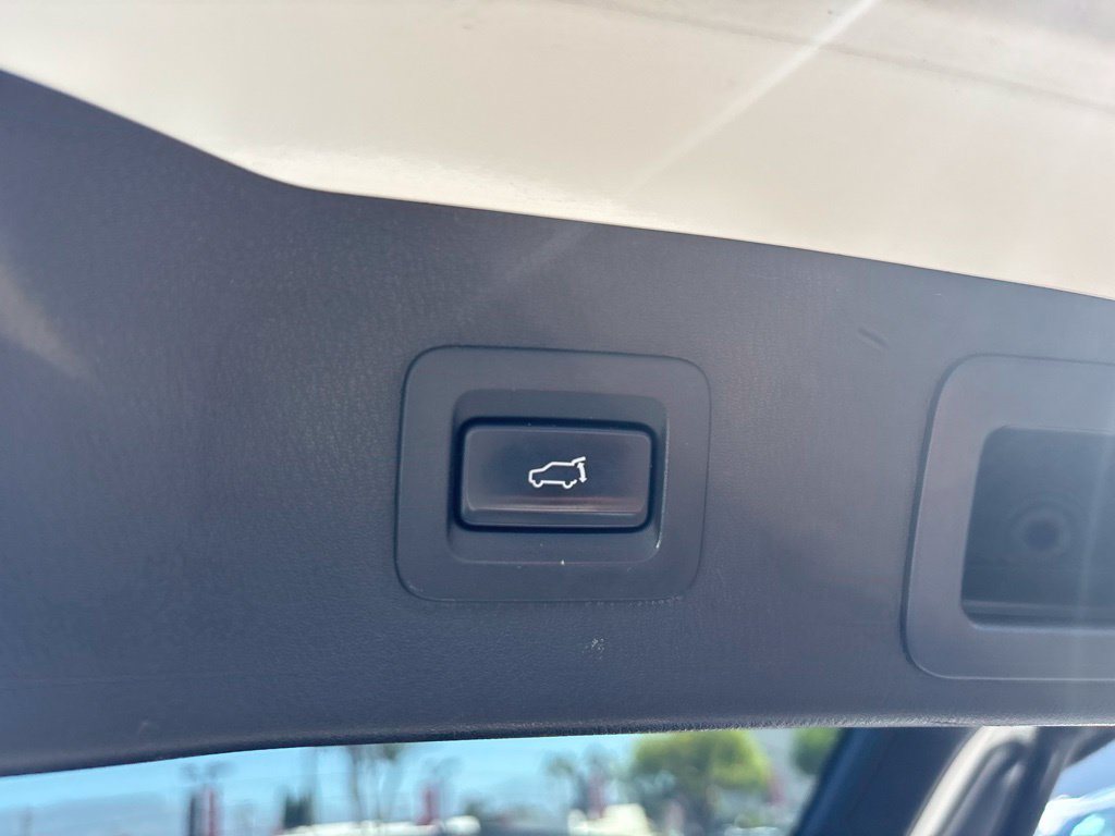Used 2018 MAZDA CX-5 Touring w/ Preferred Equipment Package FWD image 11