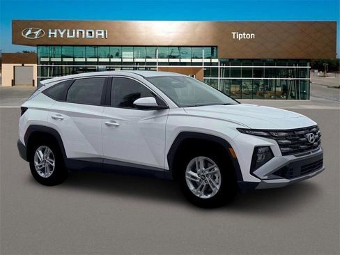 New 2026 Hyundai Tucson SE image 10