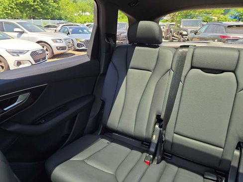 Used 2023 Audi Q7 2.0T Premium w/ Convenience Package AWD/4WD image 12