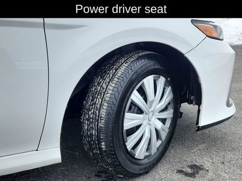 Used 2022 Toyota Camry LE image 17