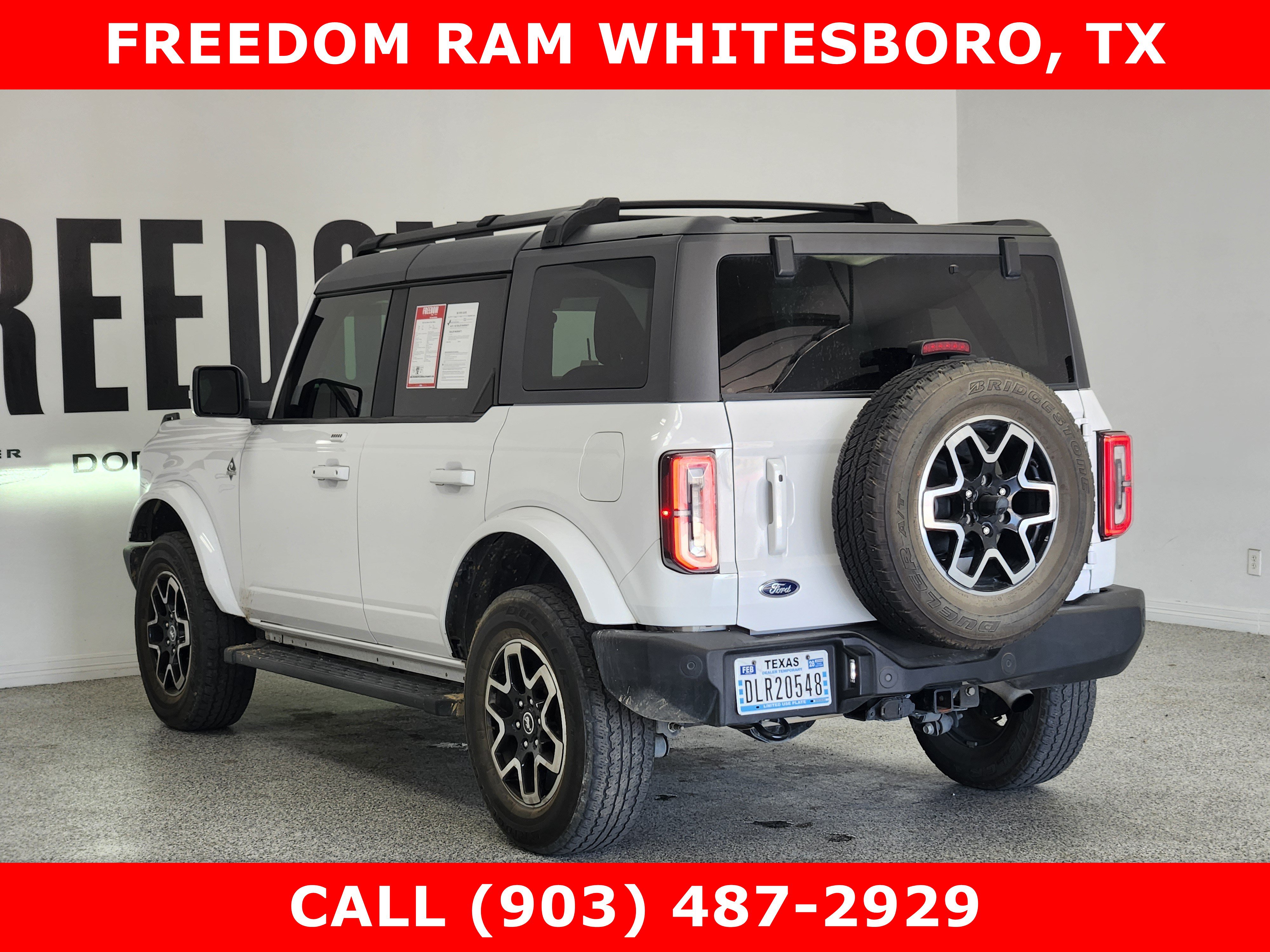 Used 2023 Ford Bronco Outer Banks AWD/4WD image 3