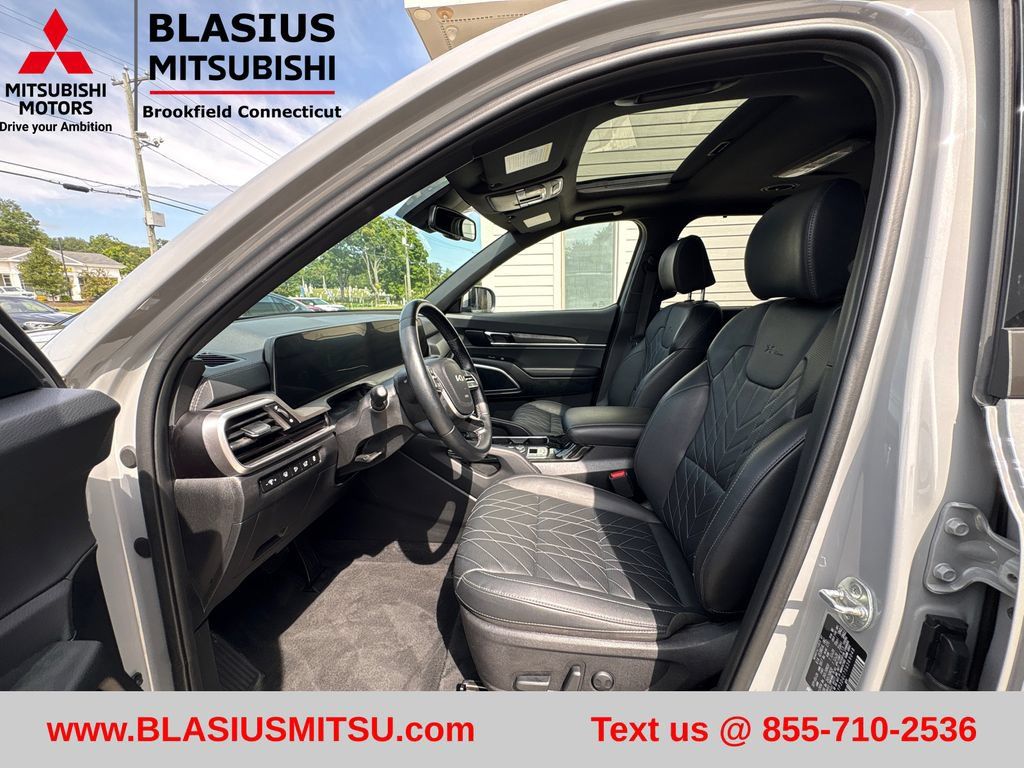 Used 2025 Kia Telluride EX X-Line AWD/4WD image 17