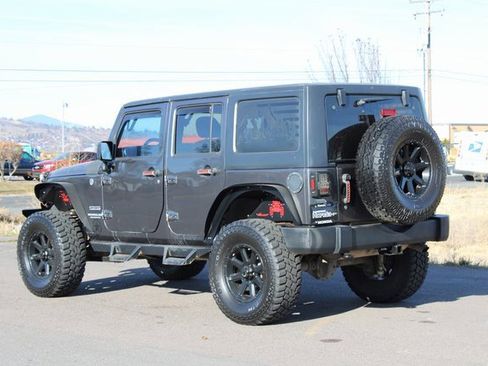 Used 2016 Jeep Wrangler Unlimited Sport image 4