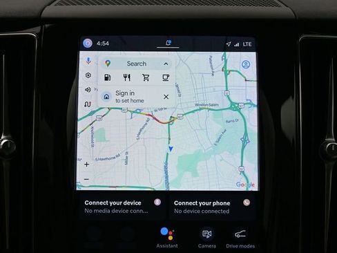 Used 2023 Volvo XC60 B5 Plus image 14