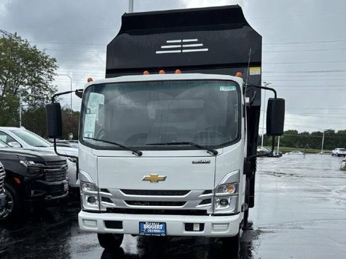 New 2025 Chevrolet Low Cab Forward image 4