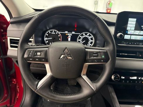 Used 2024 Mitsubishi Outlander SE image 51