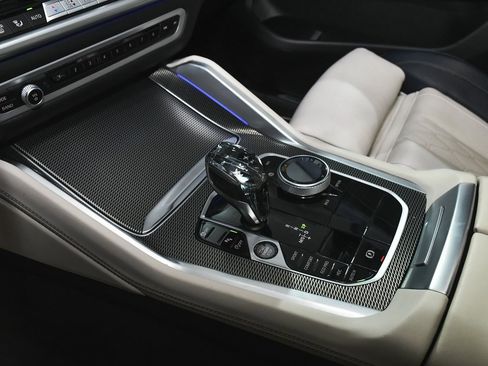 Used 2023 BMW X6 M50i w/ Executive Package image 49