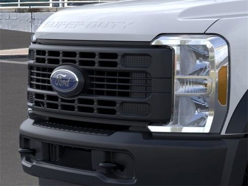New 2026 Ford F450 XL image 17