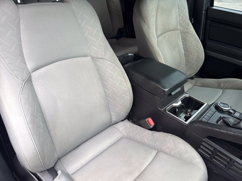 Used 2024 Toyota Tacoma SR5 AWD/4WD image 11