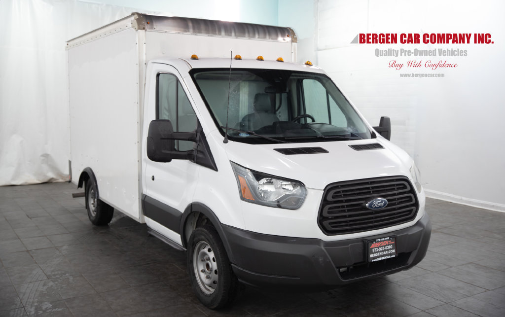 Used 2017 Ford Transit 250 138 RWD image 1