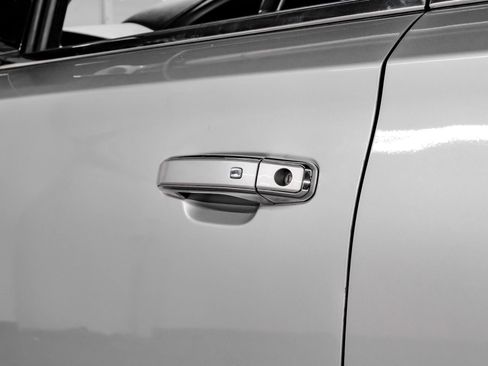 Used 2020 GMC Yukon XL Denali RWD image 50