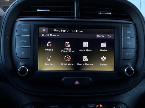 Used 2025 Kia Soul LX w/ LX Technology Package FWD image 29