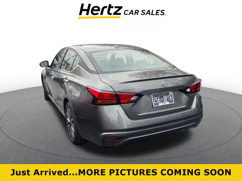 Used 2025 Nissan Altima 2.5 SV image 1