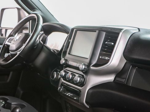 Used 2024 RAM 2500 Big Horn AWD/4WD image 27