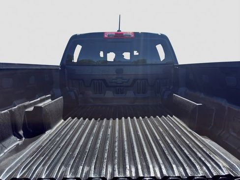 Used 2024 Chevrolet Colorado Z71 w/ Z71 Convenience Package 2 AWD/4WD image 19