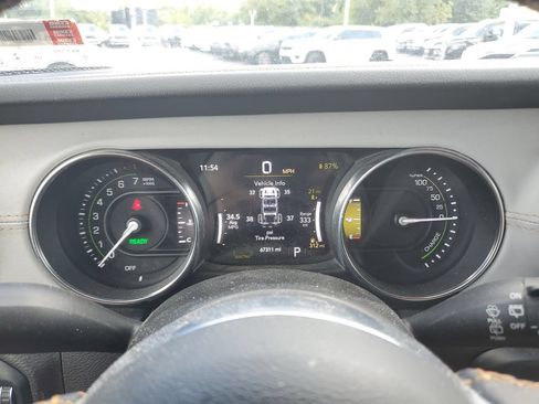 Used 2021 Jeep Wrangler Unlimited Sahara AWD/4WD image 21