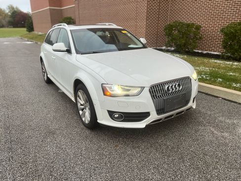 Used 2016 Audi A4 Premium Plus w/ Technology Package image 12