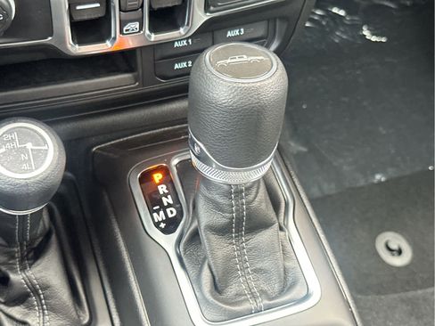 New 2025 Jeep Gladiator Sport image 38