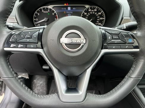 Used 2023 Nissan Altima 2.5 SV w/ SV Premium Package FWD image 14