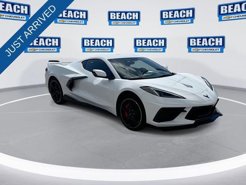 Used 2021 Chevrolet Corvette Stingray Preferred Cpe w/ Z51 Performance Package image 2
