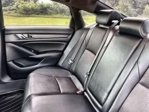 Used 2019 Honda Accord Sport image 14
