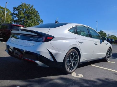 Certified 2025 Hyundai Sonata SEL image 4