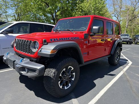 Certified 2025 Jeep Wrangler Unlimited Rubicon 4xe w/ Safety Group AWD/4WD image 3