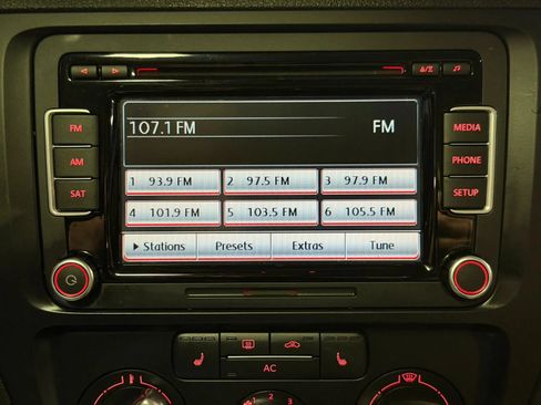 Used 2012 Volkswagen Jetta SE FWD image 37